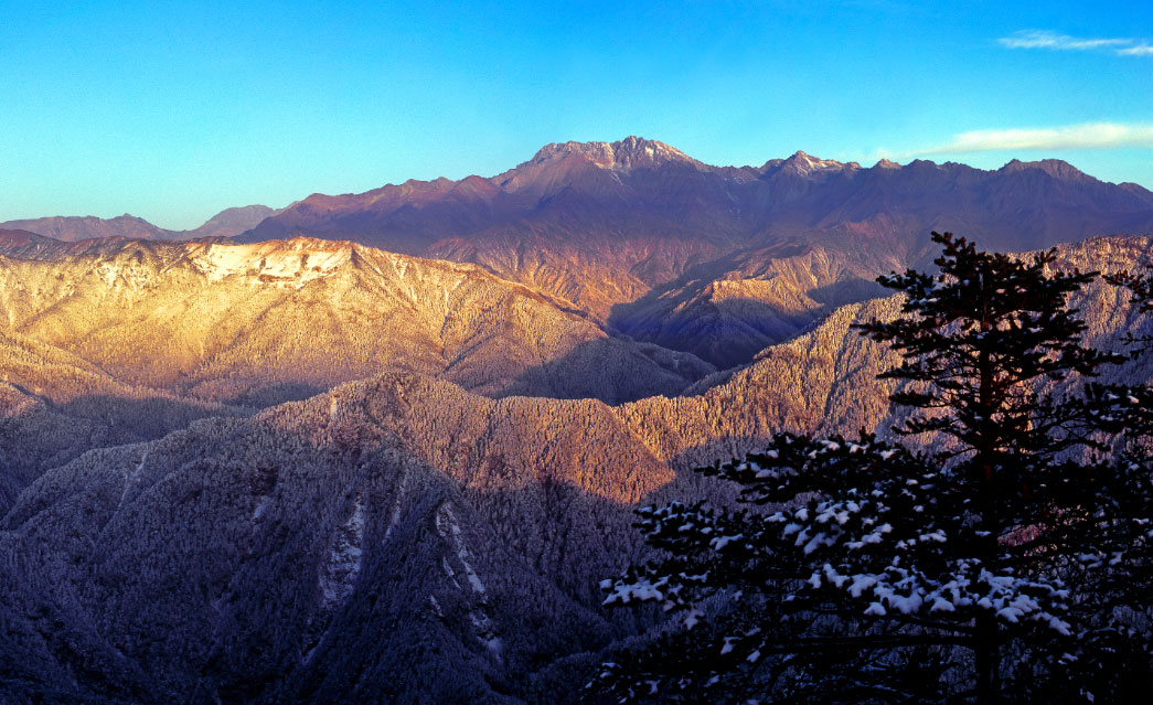 西岭雪山大雪塘图片